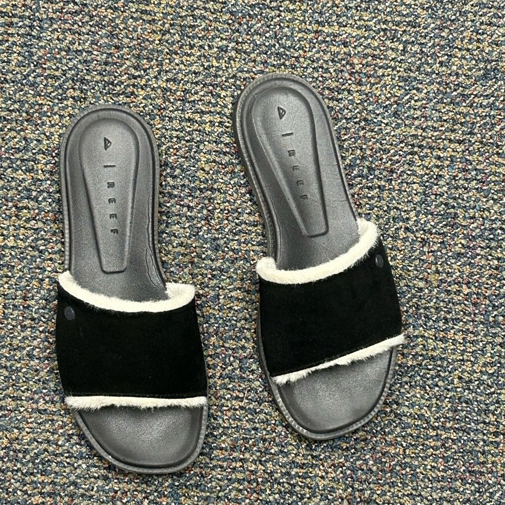 Reef Women's Black and Cream Slippers
